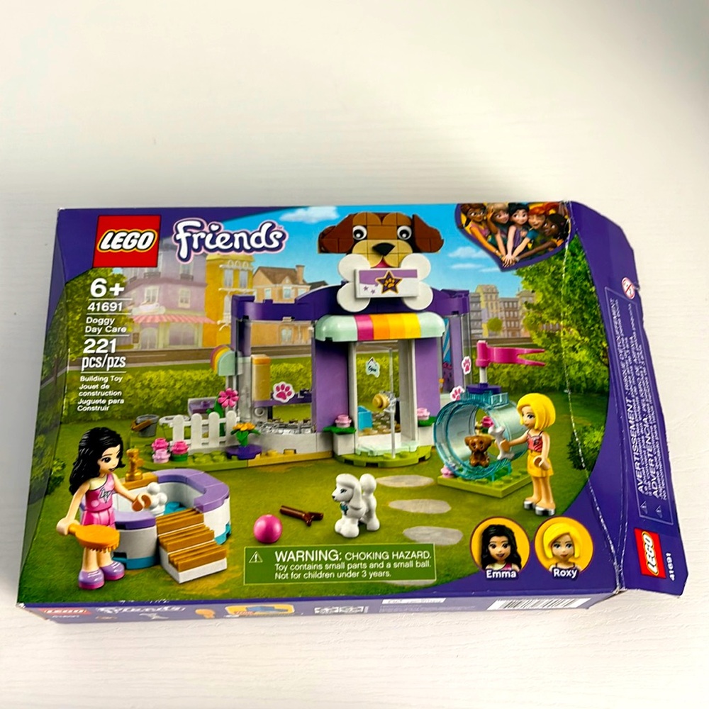 Nwt LEGO Friends Doggy Daycare 41691
